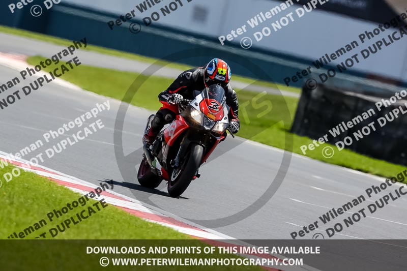 donington no limits trackday;donington park photographs;donington trackday photographs;no limits trackdays;peter wileman photography;trackday digital images;trackday photos